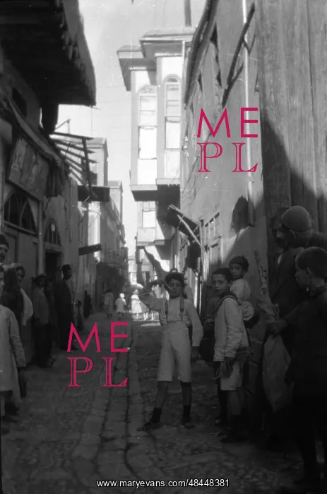  : Children in a Middle East street