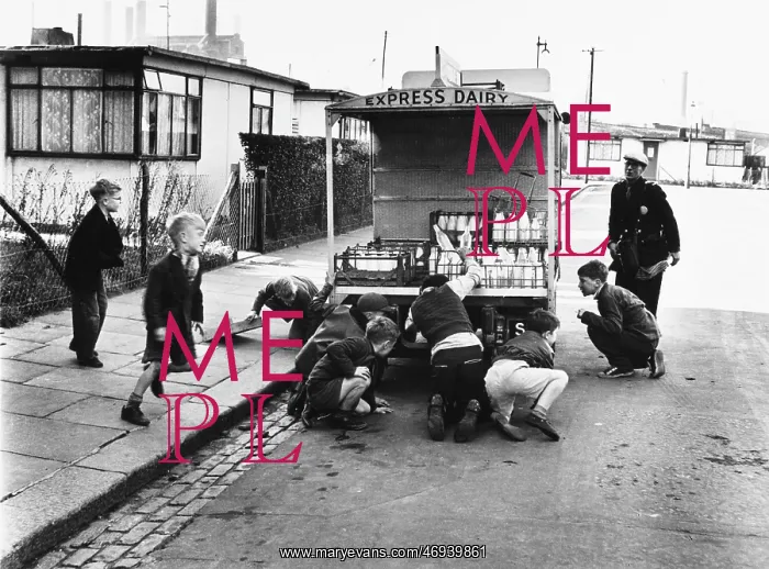 : CHILDREN & MILKMAN 1957 : CHILDREN & MILKMAN 1957