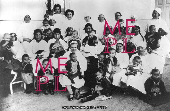 : Children and Nurses in a Russian Kindergarden : Children and Nurses in a Russian Kindergarden