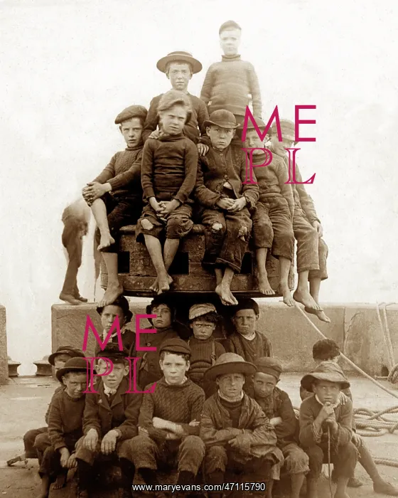  : Children palying on quayside capstan