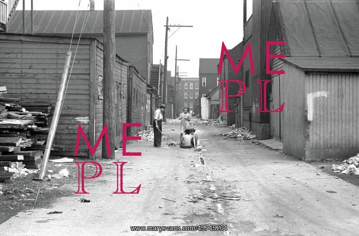  : Children - playing - alley - Chicago