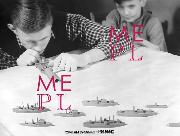 : Children are playing Battleships, 1937 : Children are playing Battleships, 1937