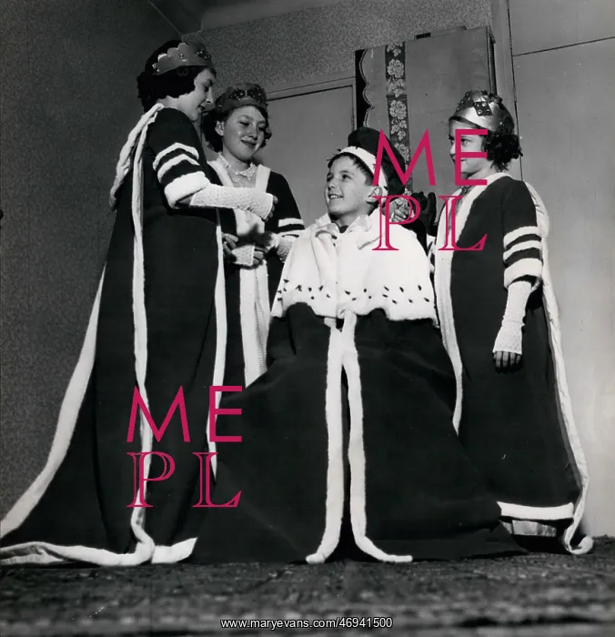 : Children playing a game of Coronations : Children playing a game of Coronations