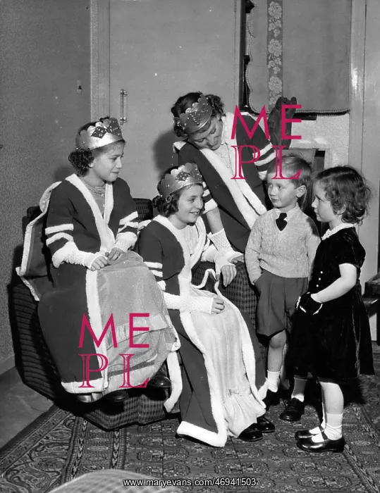  : Children playing a game of Coronations