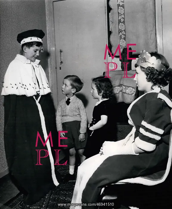 : Children playing a game of Coronations : Children playing a game of Coronations