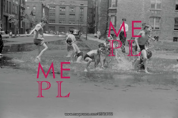 : Children - playing - water - urban : Children - playing - water - urban