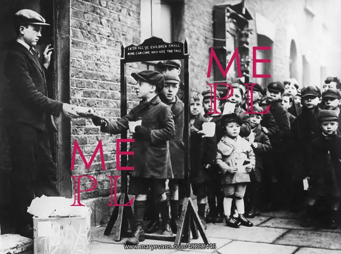 : Children receive gifts during the Great Depression : Children receive gifts during the Great Depression