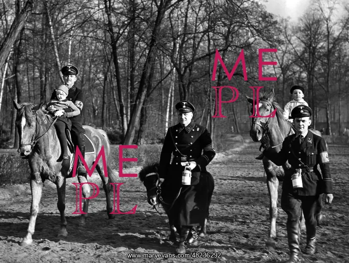 : Children riding during an SS campaign for the Winter Relief : Children riding during an SS campaign for the Winter Relief