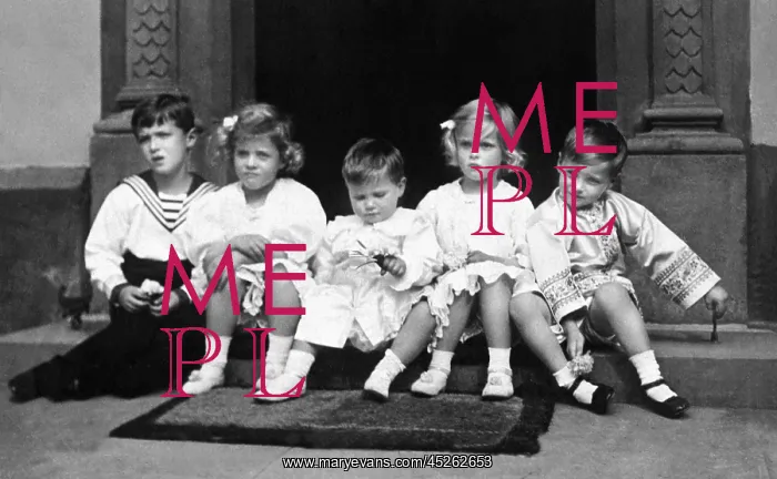 : Five children at Schloss Friedberg, Germany : Five children at Schloss Friedberg, Germany