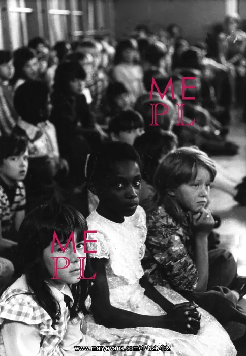  : Children in a school hall