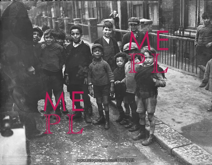 : CHILDREN ON A STREET : CHILDREN ON A STREET