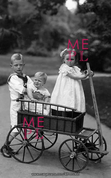 : Children in a wagon, 1904 : Children in a wagon, 1904
