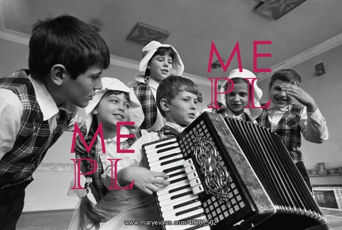 : Children's music and dance ensemble : Children's music and dance ensemble