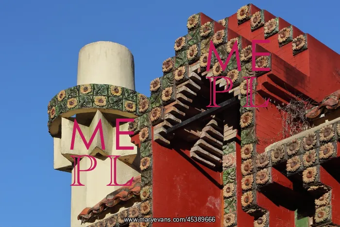 : Chimney, El Capricho de Gaudi, Comillas : Chimney, El Capricho de Gaudi, Comillas