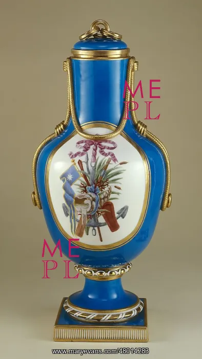: China bottle vase with lid : China bottle vase with lid