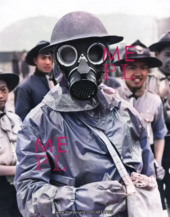 : Chinese gas mask : Chinese gas mask