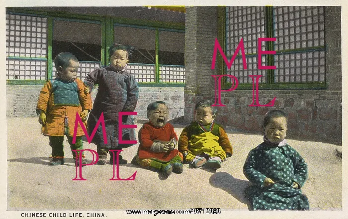 : Chinese Toddlers - one of whom is rather upset : Chinese Toddlers - one of whom is rather upset