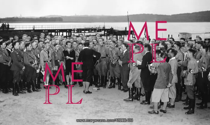 : Choir performance at the Luftschiffhafen (aerodrome) in : Choir performance at the Luftschiffhafen (aerodrome) in