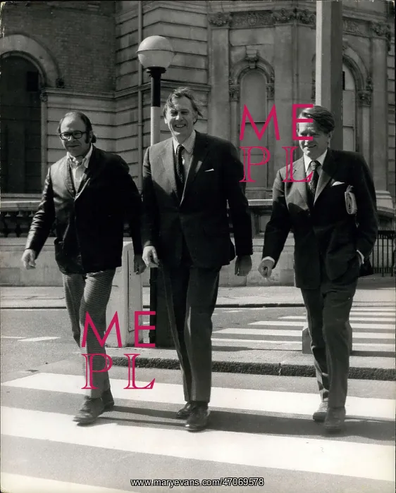 : Chris Brasher, Roger Bannister and Chris Chataway : Chris Brasher, Roger Bannister and Chris Chataway