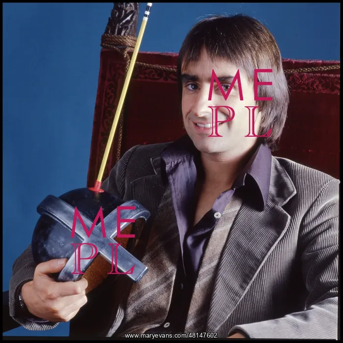  : Chris De Burgh outtake from back cover Crusader