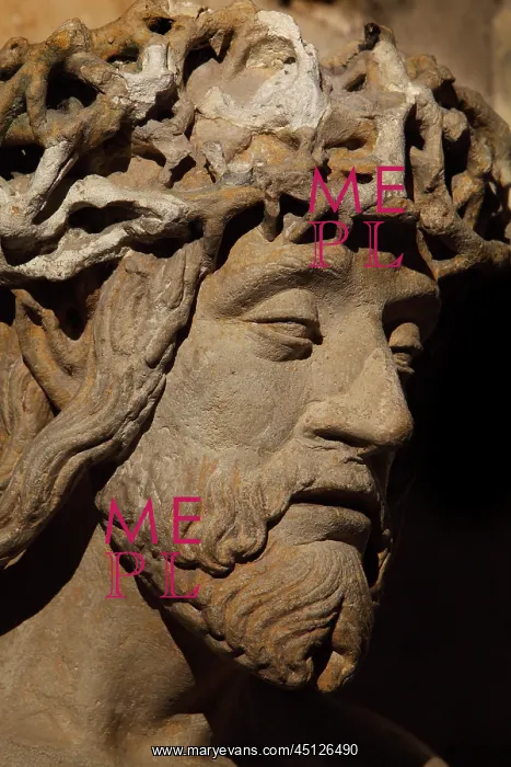 : Christ, statue, Basilique Saint Remi, Reims, France : Christ, statue, Basilique Saint Remi, Reims, France