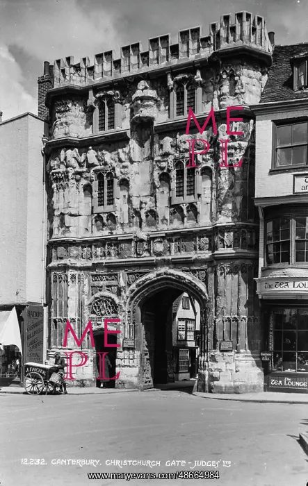 : Christchurch Gate in Canterbury : Christchurch Gate in Canterbury