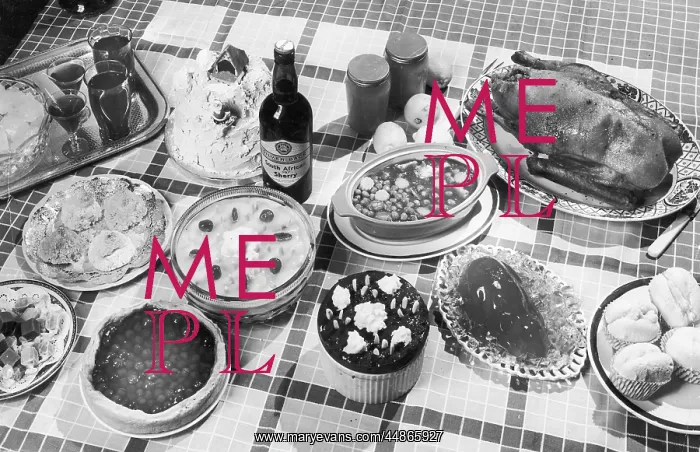 : CHRISTMAS BUFFET SPREAD : CHRISTMAS BUFFET SPREAD
