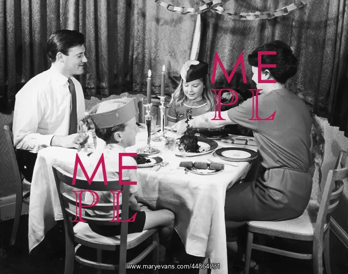 : CHRISTMAS DINNER / 1960S : CHRISTMAS DINNER / 1960S