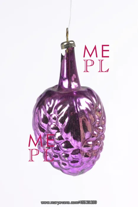  : Christmas tree bauble