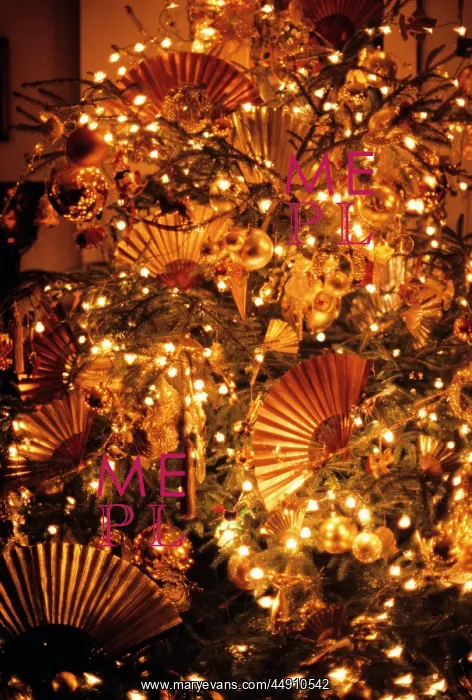  : Christmas tree decorated with all manner of fans
