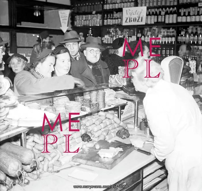 : Christnmas shoppers : Christnmas shoppers