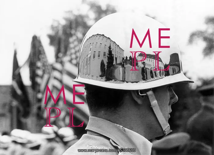 : Chrome-plated helmet of an US soldier : Chrome-plated helmet of an US soldier
