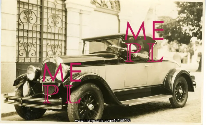 : Chrysler Vintage Car