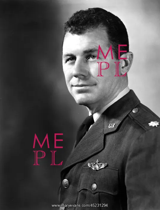 : CHUCK YEAGER, portrait. ? : CHUCK YEAGER, portrait. ?