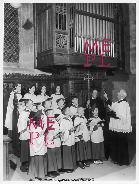 : CHURCH CHOIR SINGING : CHURCH CHOIR SINGING