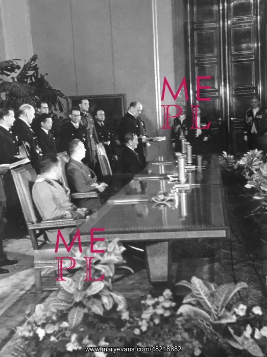 : Ciano, Ribbentrop and Kurusu when signing the Tripartite : Ciano, Ribbentrop and Kurusu when signing the Tripartite