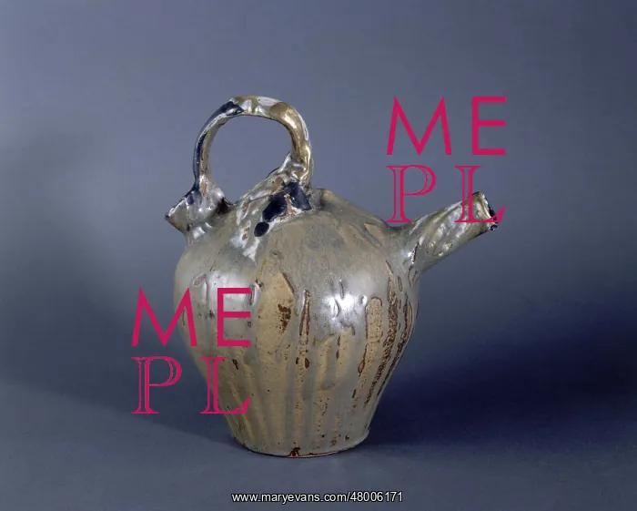 : Cider mug-shaped vase : Cider mug-shaped vase