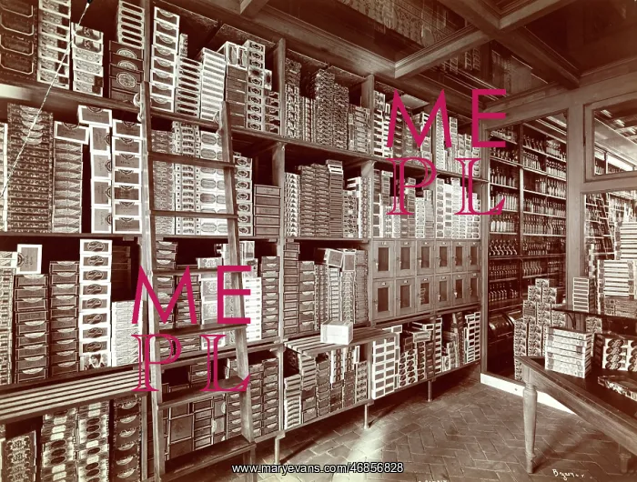 : Cigar Shop, New York : Cigar Shop, New York