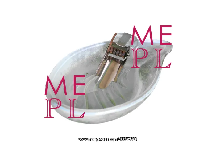 : Cigarette Chaperone travelling ashtray : Cigarette Chaperone travelling ashtray