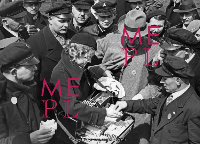 : Cigarette seller in Berlin, 1930s : Cigarette seller in Berlin, 1930s