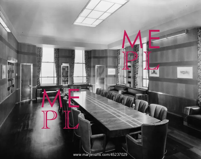 : Cincinnati Union Terminal, boardroom, constructed ? : Cincinnati Union Terminal, boardroom, constructed ?