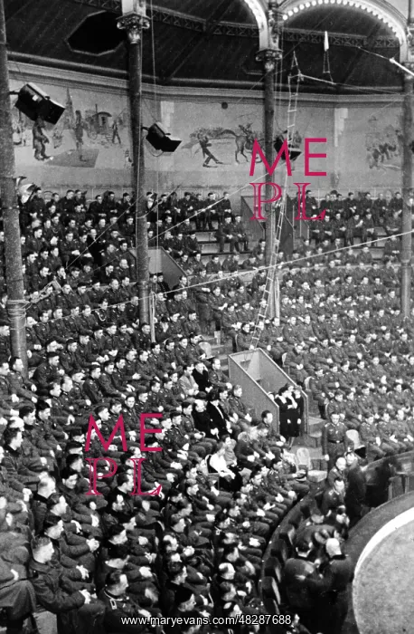 : Circus Busch guest performance in Paris, 1940 : Circus Busch guest performance in Paris, 1940