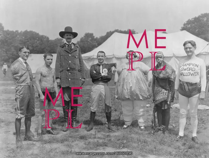 : Circus folks : Circus folks