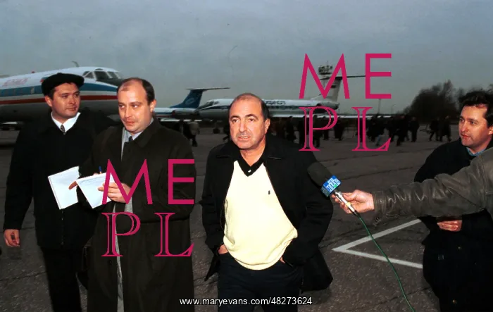 : CIS Executive Secrerary Boris Berezovsky at Sheremetyevo : CIS Executive Secrerary Boris Berezovsky at Sheremetyevo