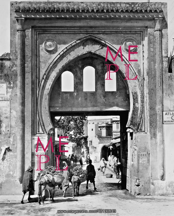 : City gate in Tangier, 1929 : City gate in Tangier, 1929