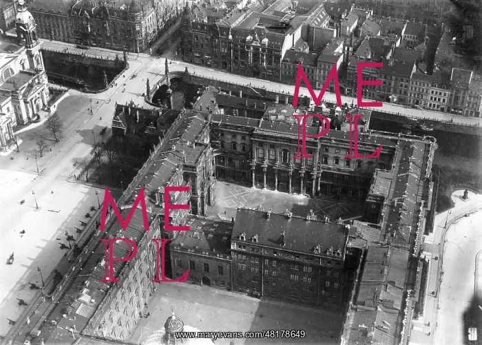 : City Palace in Berlin, 1918 : City Palace in Berlin, 1918