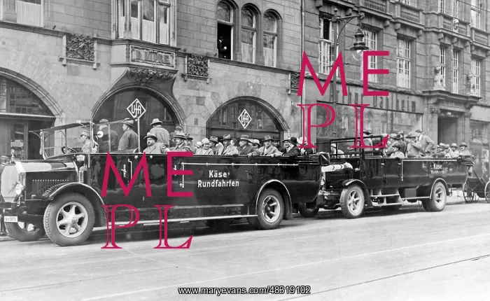 : City tour in Berlin, 1930s : City tour in Berlin, 1930s