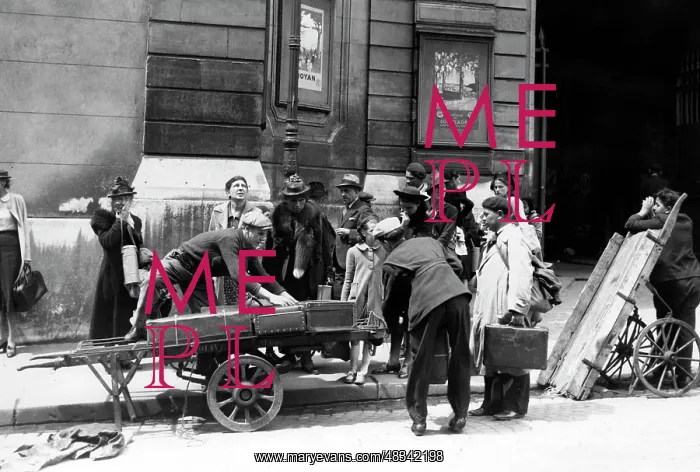 : Civil population in Paris, 1940 : Civil population in Paris, 1940