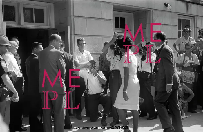  : Civil rights, Vivian Malone (front, right ?