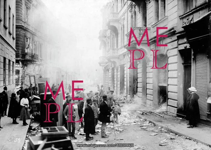 : Civilians in Ternopil, 1917 : Civilians in Ternopil, 1917